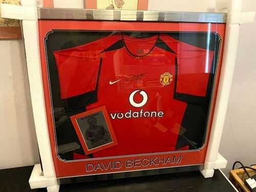 framed man utd shirt